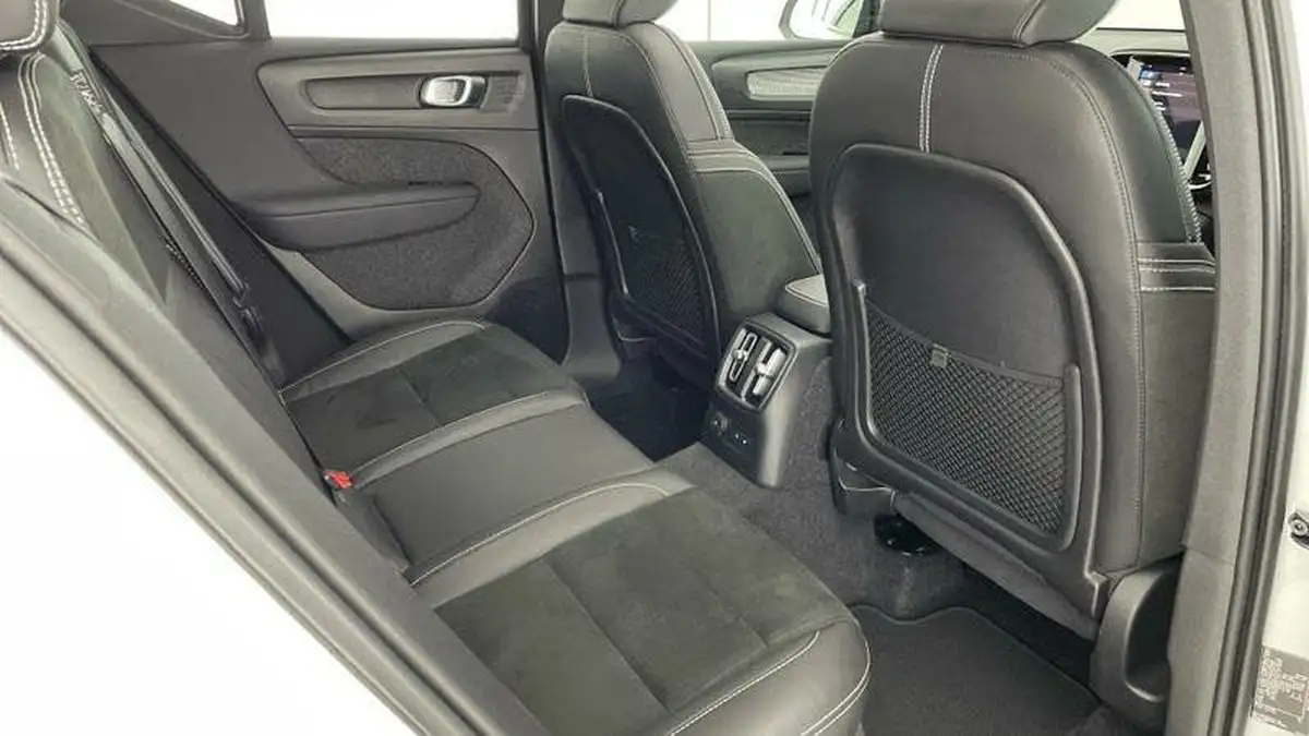 2022-volvo-xc40-15-t5-r-design-pro-big-25