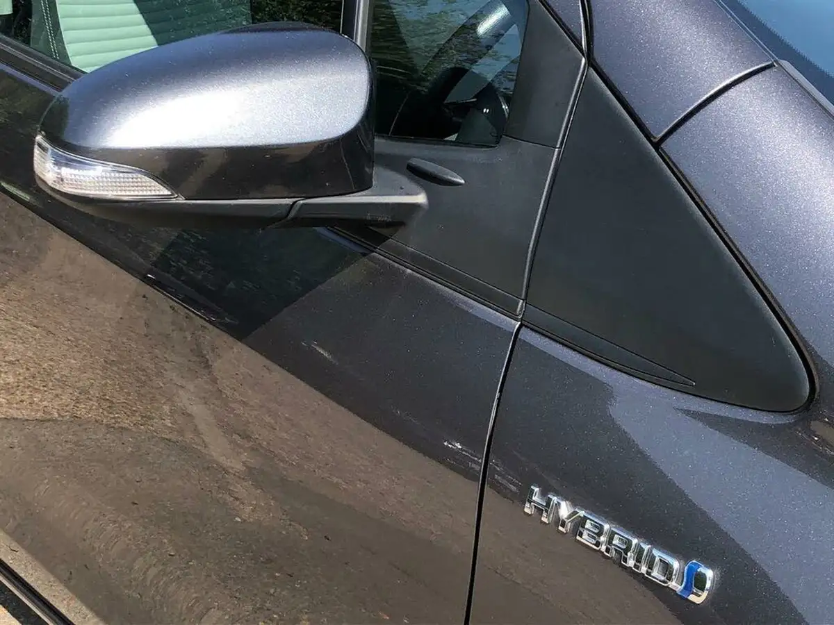2019-toyota-yaris-15-vvt-i-icon-tech-98bhp-hybrid-1497cc-e-cvt-big-22