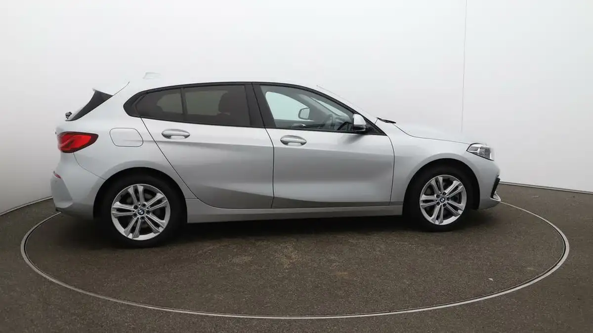 2020-bmw-1-series-big-43