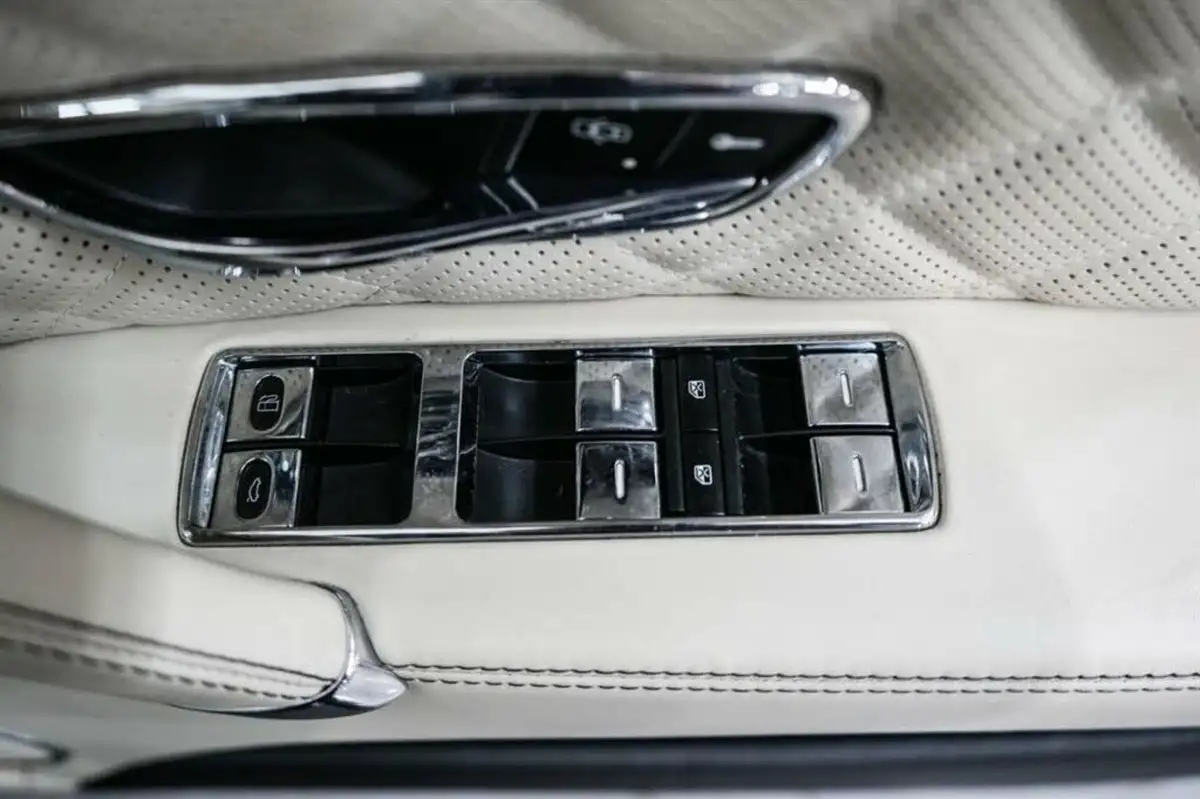 2016-bentley-flying-spur-40-v8-s-big-40