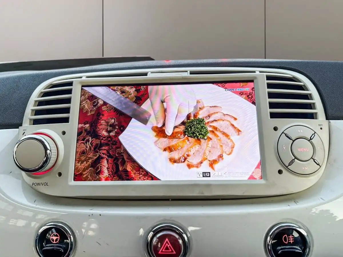 2013-fiat-500-big-17