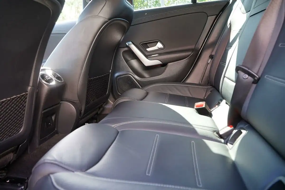 2022-mercedes-benz-cla-13-cla-180-amg-line-premium-plus-coupe-4d-big-23