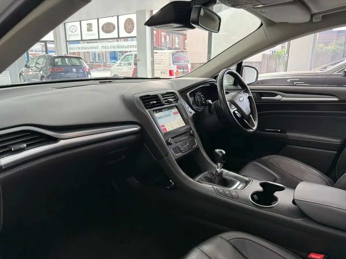 2019-ford-mondeo-15t-titanium-edition-estate-big-17