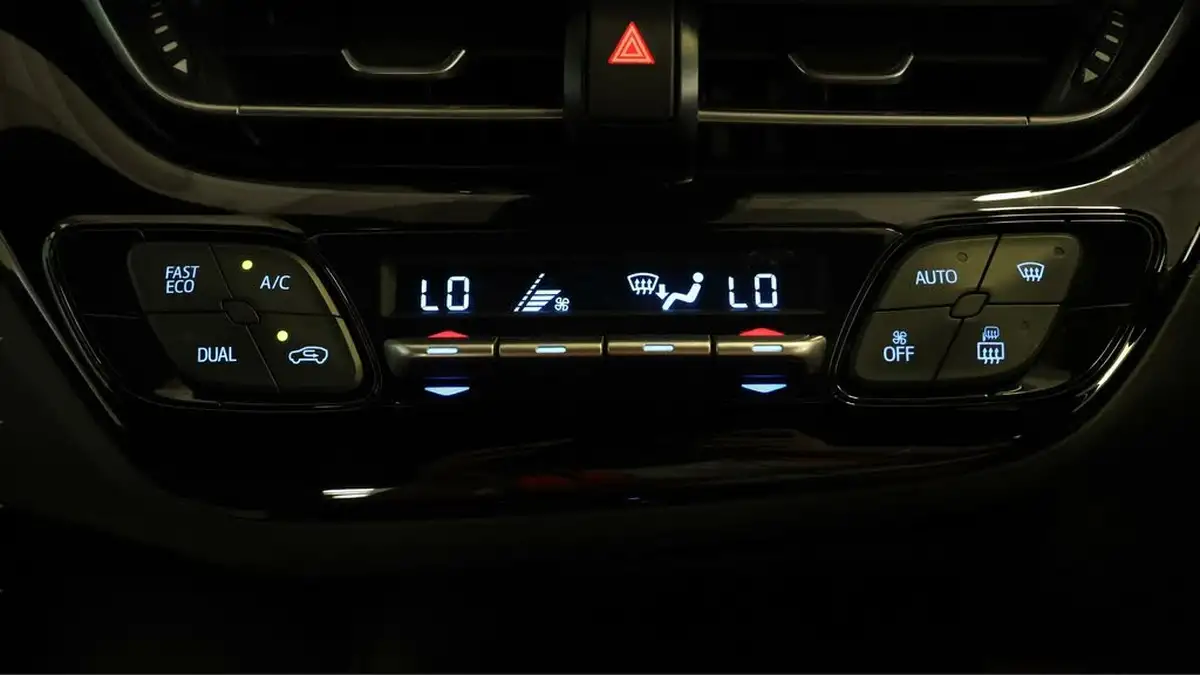 2021-toyota-c-hr-18-vvt-i-icon-big-11