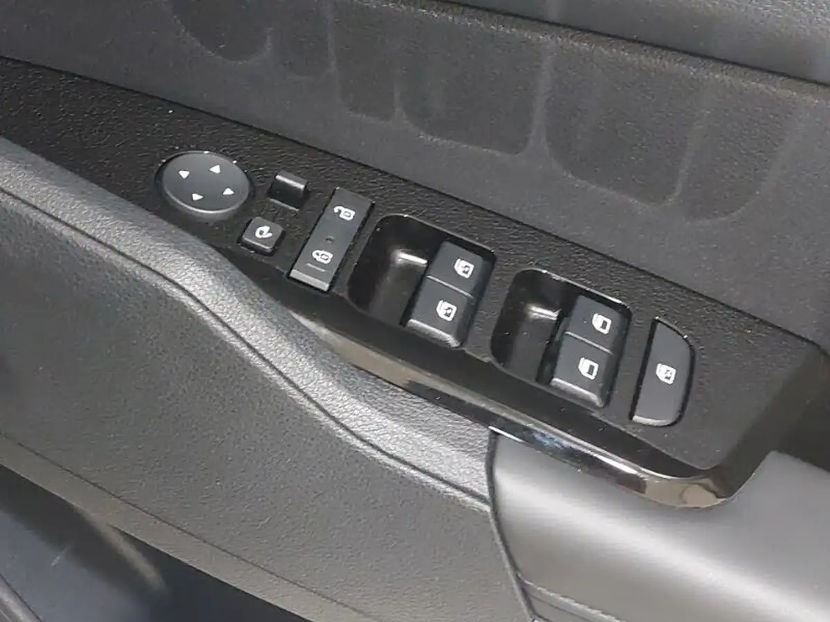2022-kia-sportage-16-t-gdi-launch-edition-big-11