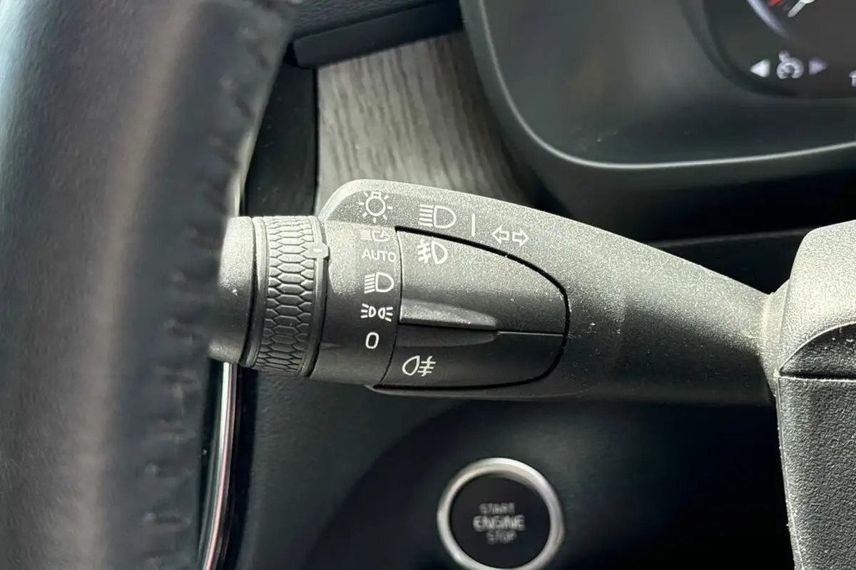2021-volvo-xc40-15-t3-inscription-161bhp-auto-big-25