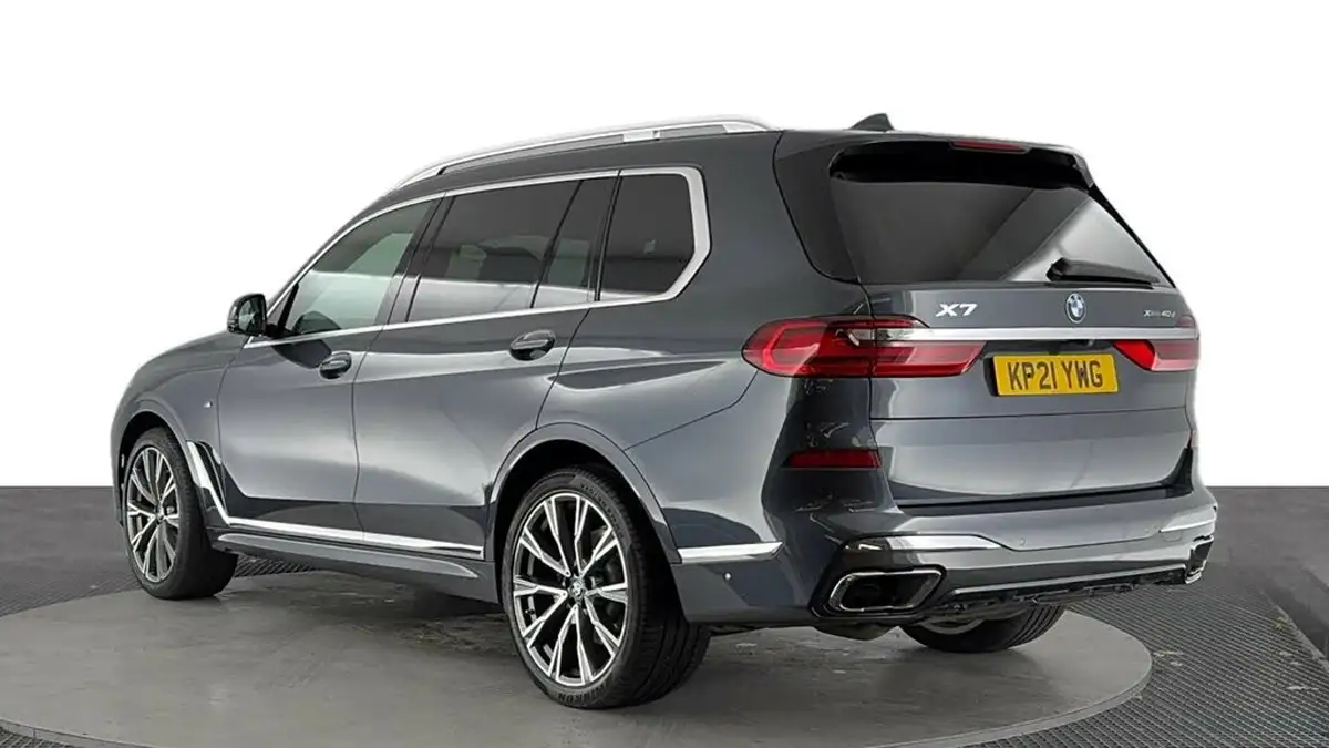 2021-bmw-x7-30td-xdrive-40d-m-sport-big-5