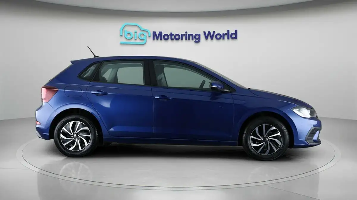 2023-volkswagen-polo-10-tsi-life-big-8