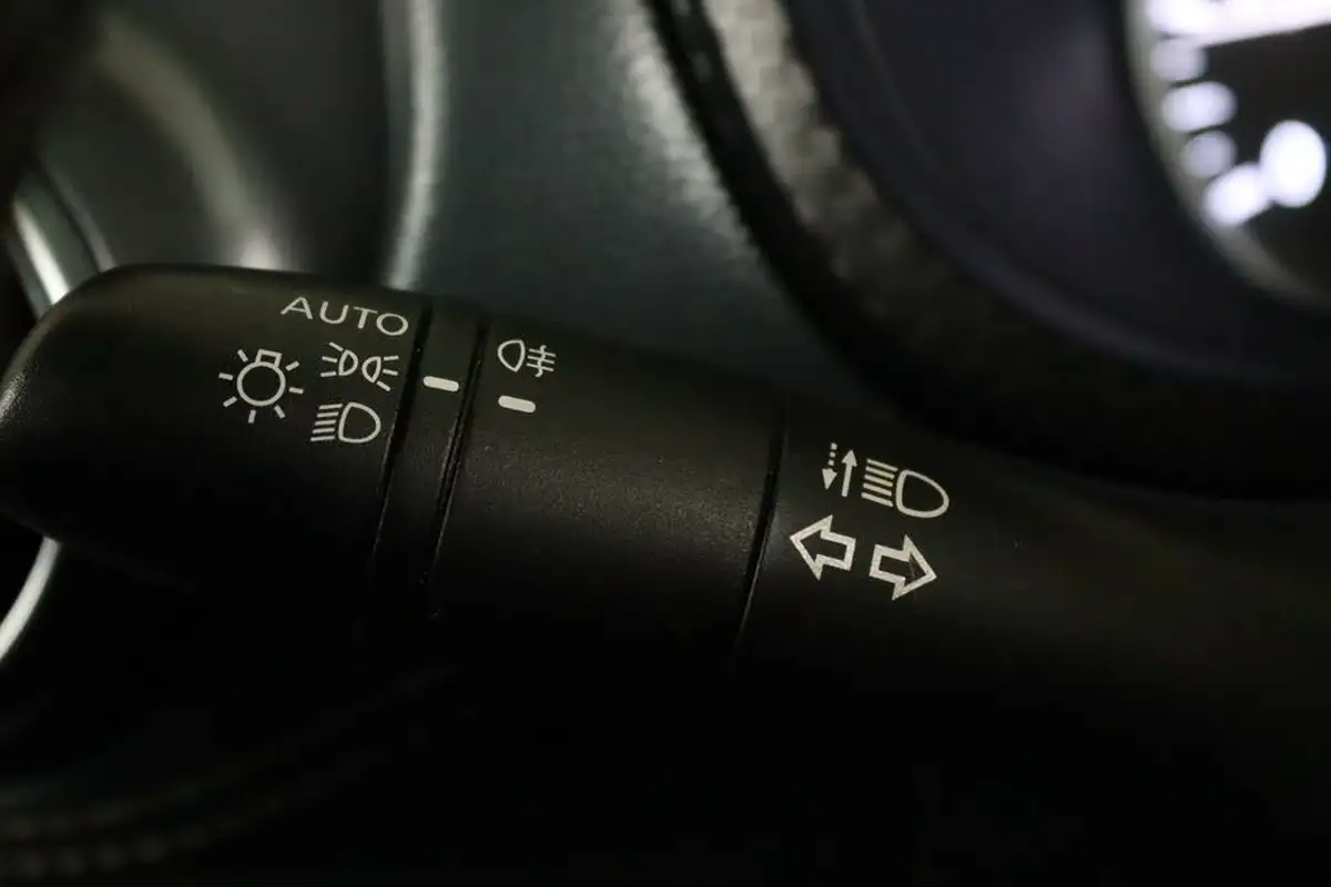 2021-nissan-juke-10-dig-t-n-connecta-big-18