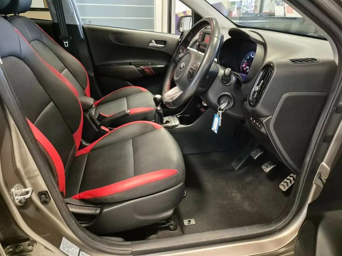 2017-kia-picanto-10-gt-line-big-13