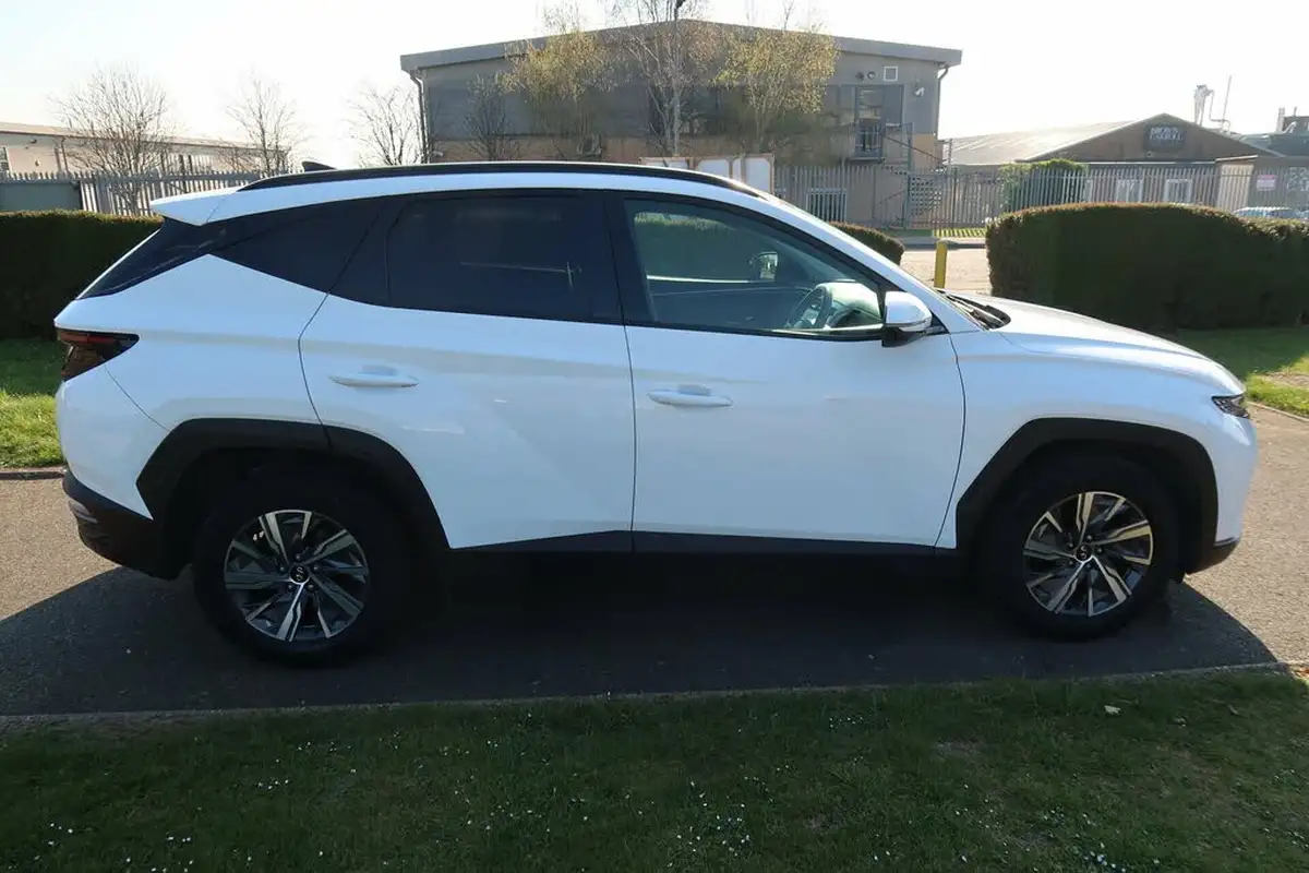 2021-hyundai-tucson-16-t-gdi-se-connect-150ps-big-15