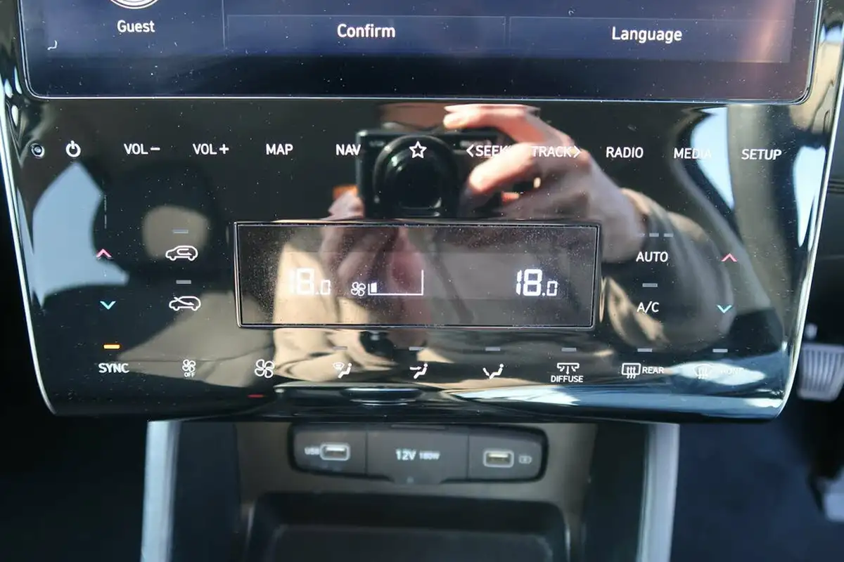 2021-hyundai-tucson-16-t-gdi-se-connect-150ps-big-39