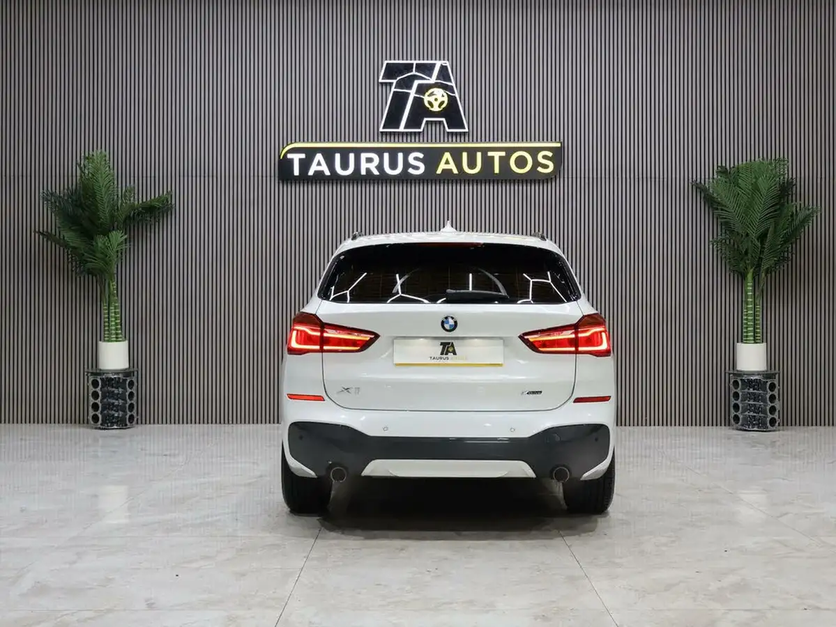 2018-bmw-x1-20-xdrive20i-m-sport-big-6