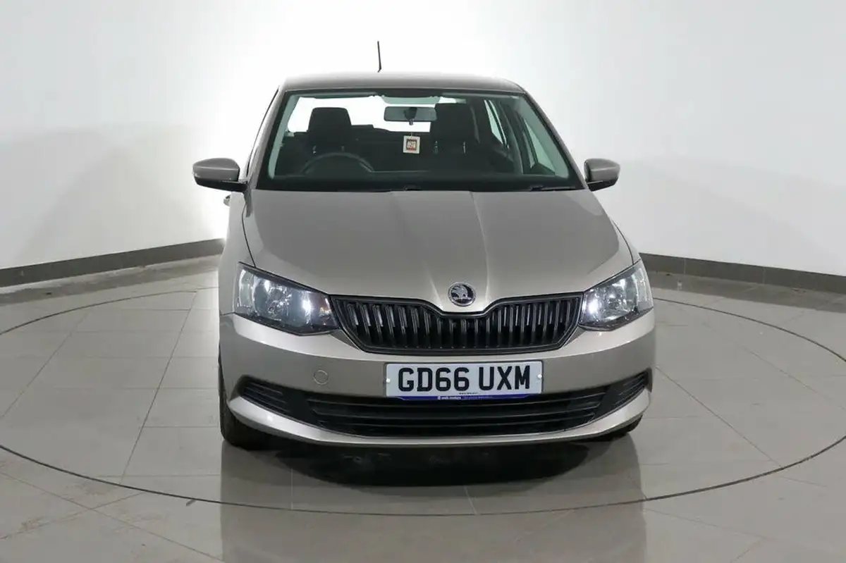 2017-skoda-fabia-10-mpi-s-hatchback-big-15