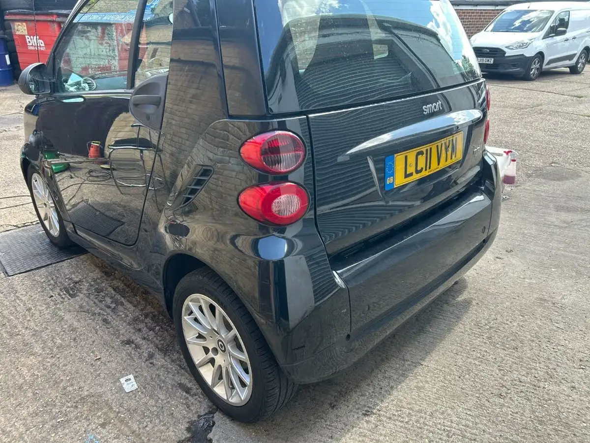 2011-smart-fortwo-10-passion-71bhp-coupe-softouch-big-4