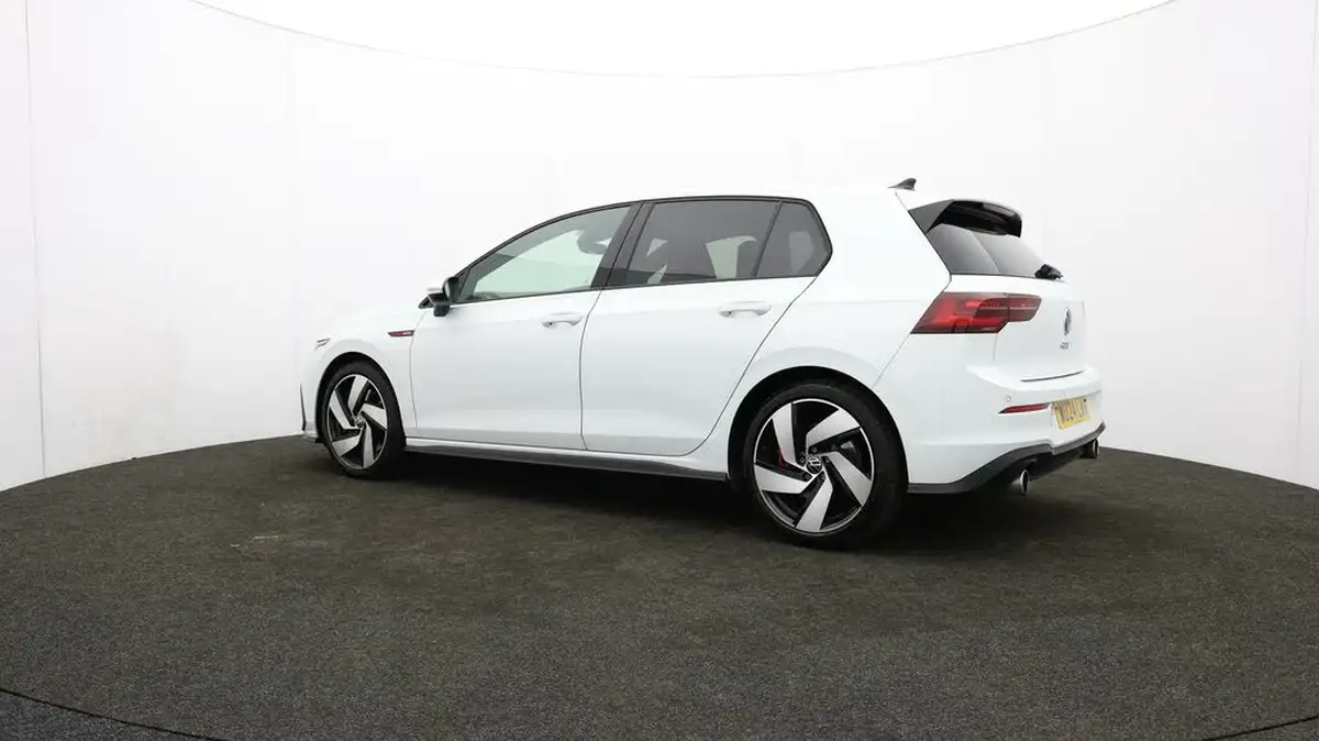 2024-volkswagen-golf-20-tsi-gti-245ps-big-67