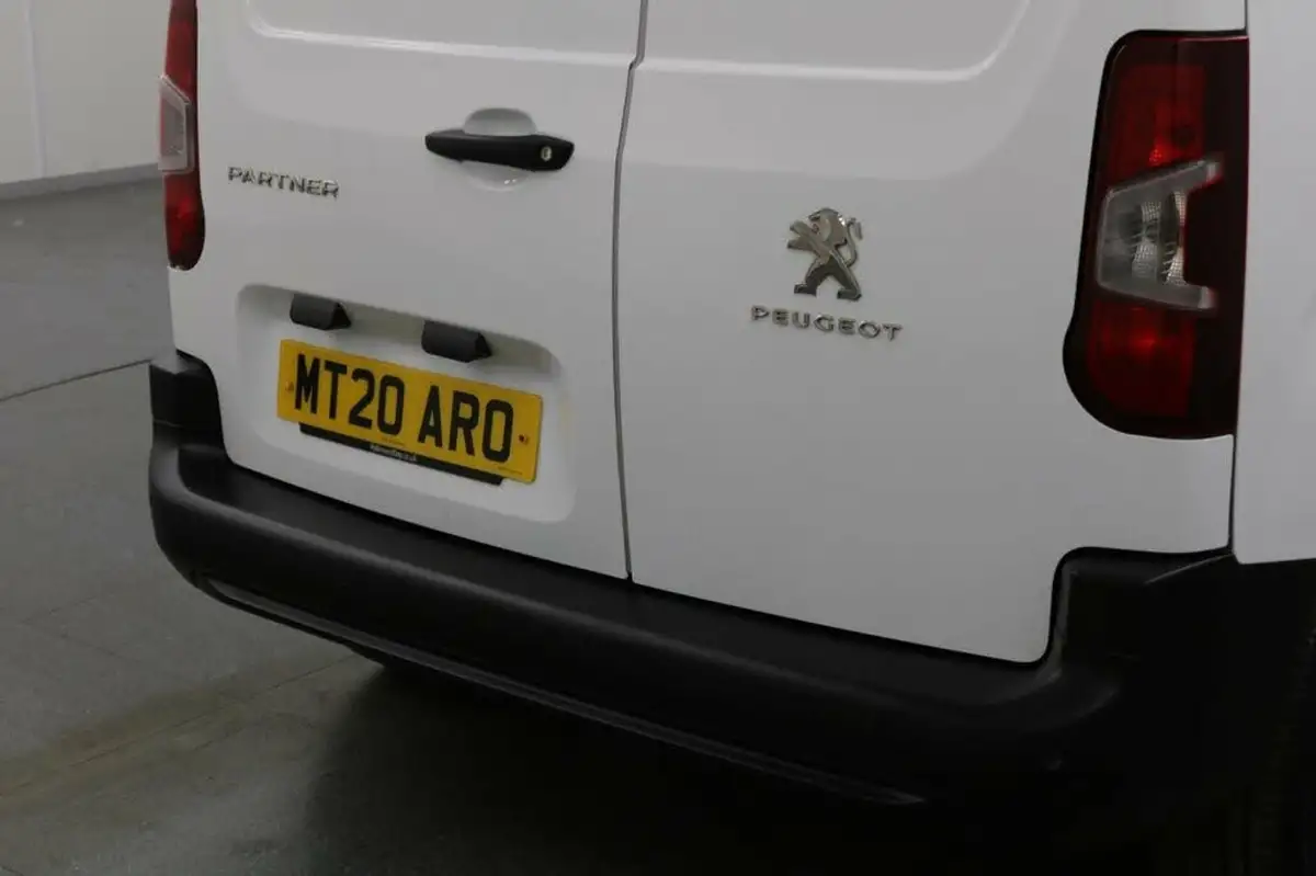 2020-peugeot-partner-15-bluehdi-1000-professional-100ps-eu6dt-panel-big-61