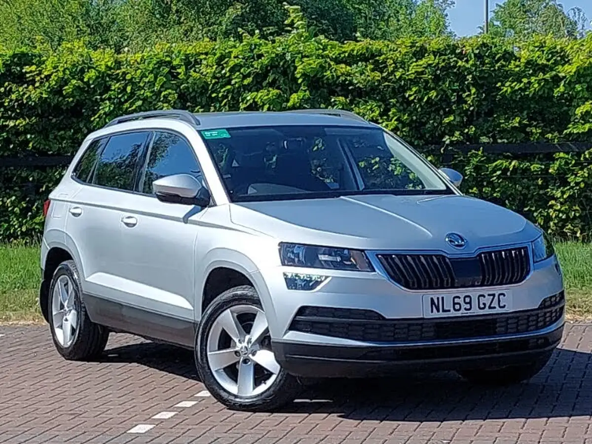 2019-skoda-karoq-16tdi-se-big-0