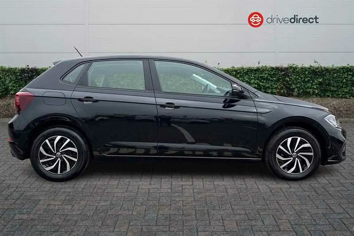 2022-volkswagen-polo-10-tsi-life-dsg-big-1