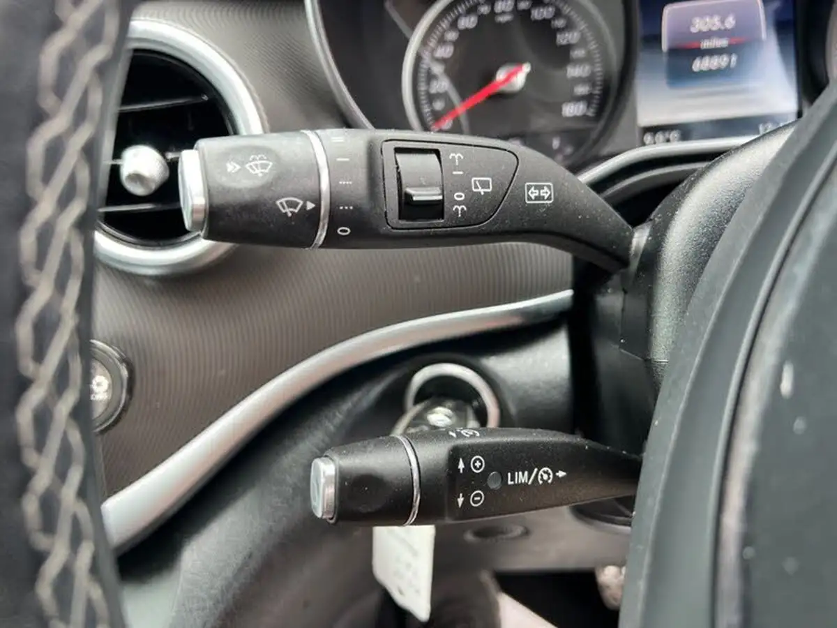 2018-mercedes-benz-v-class-21d-v220d-sport-big-65