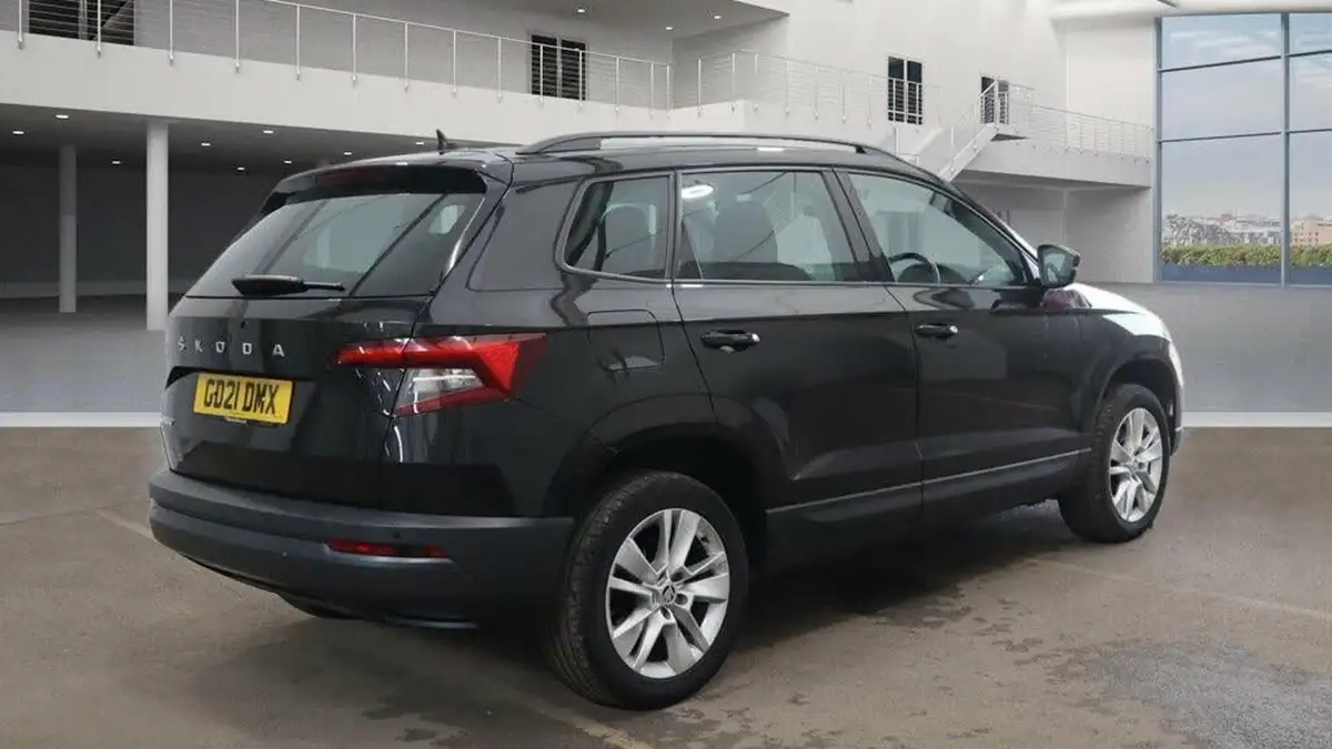 2021-skoda-karoq-15-tsi-se-technology-big-3