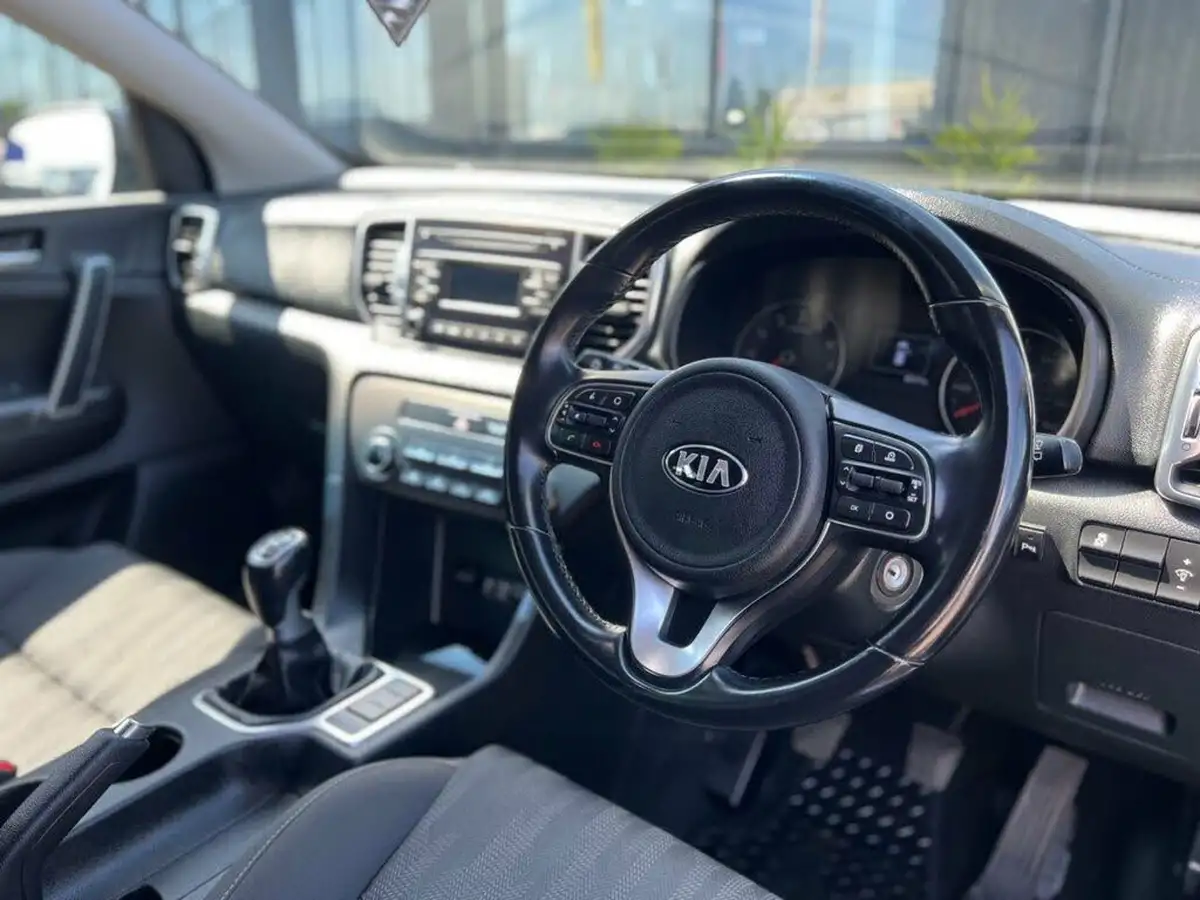 2018-kia-sportage-16-gdi-1-big-17