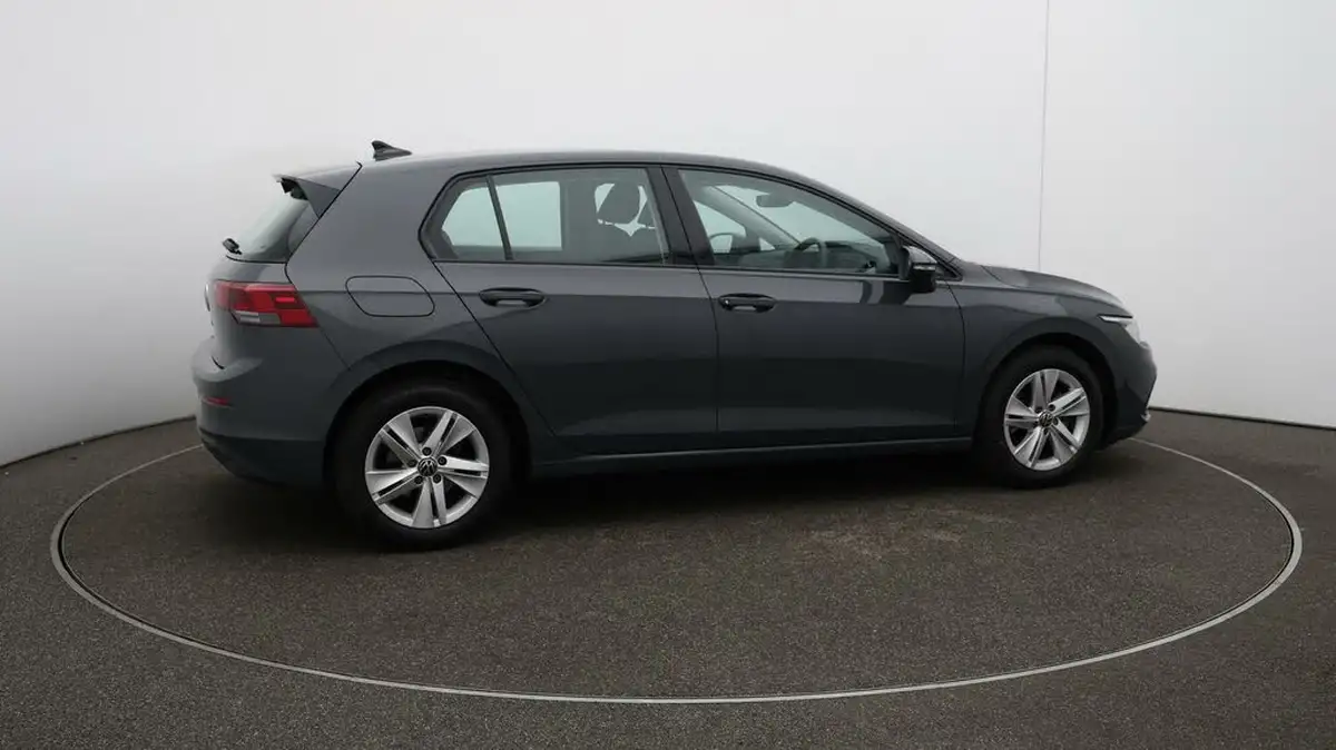 2022-volkswagen-golf-15-tsi-life-130ps-hatchback-big-49
