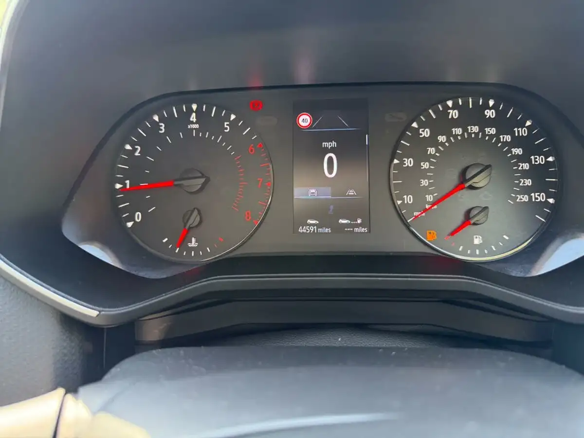 2021-renault-clio-10-sce-play-75bhp-big-15