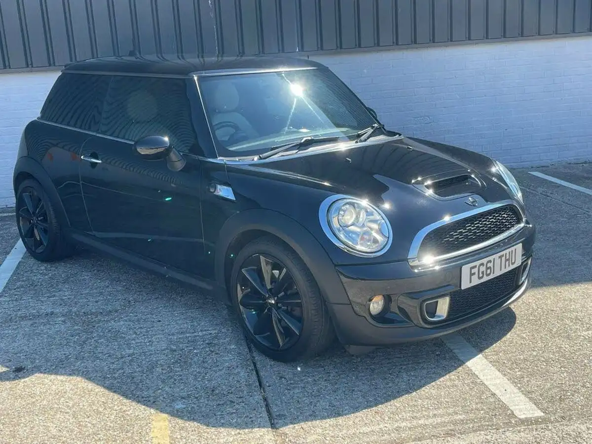 2011-mini-cooper-20td-cooper-sd-hatchback-3d-big-77