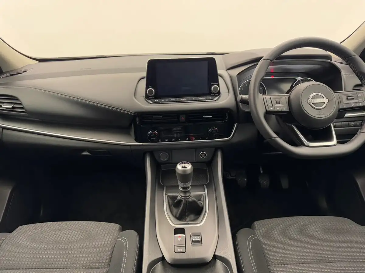 2024-nissan-qashqai-13-dig-t-acenta-premium-140ps-big-2