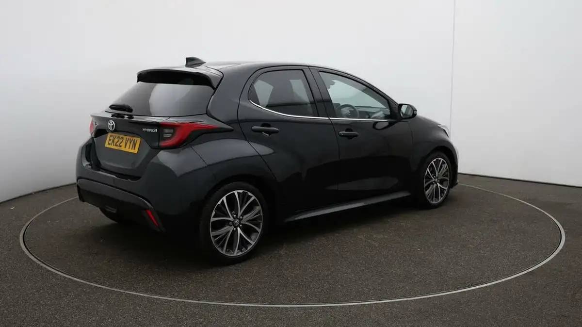 2022-toyota-yaris-15-vvt-i-excel-big-51