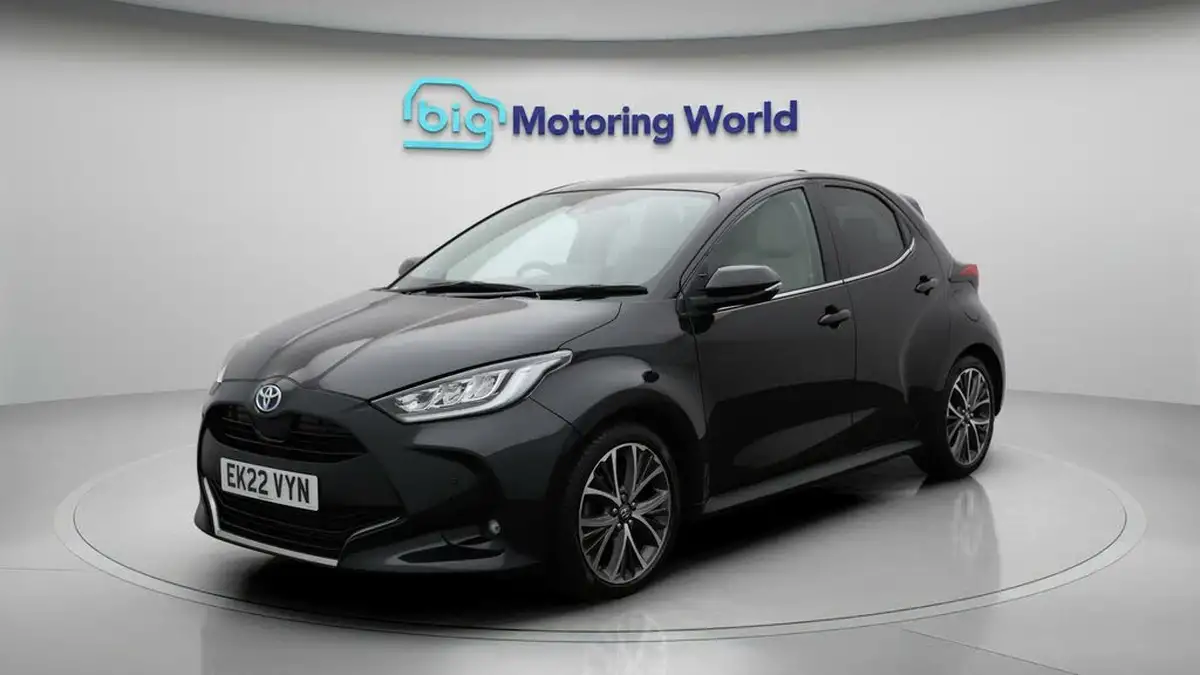 2022-toyota-yaris-15-vvt-i-excel-big-3