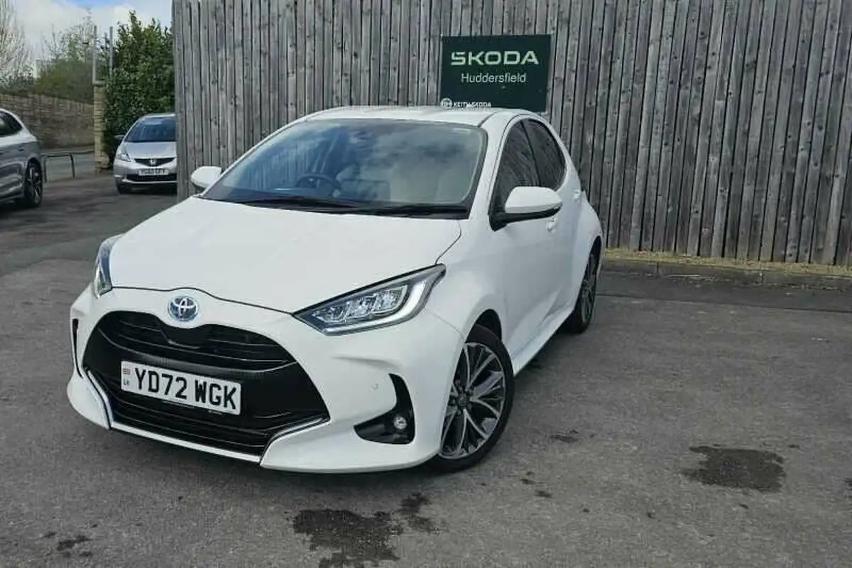 2022-toyota-yaris-cross-15-vvt-i-excel-city-packpan-roof-big-5