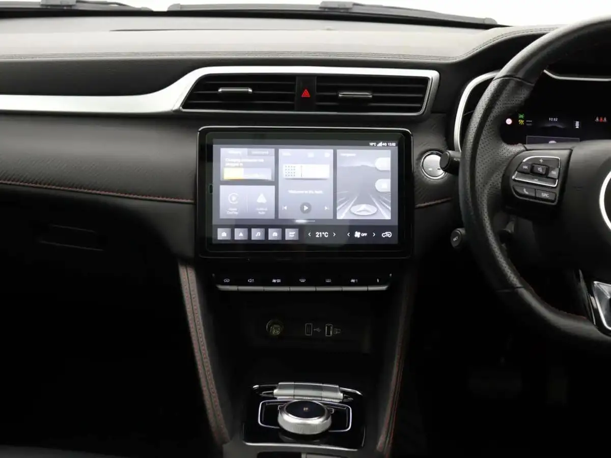 2023-mg-zs-suv-e-trophy-connect-ev-156ps-long-range-big-8