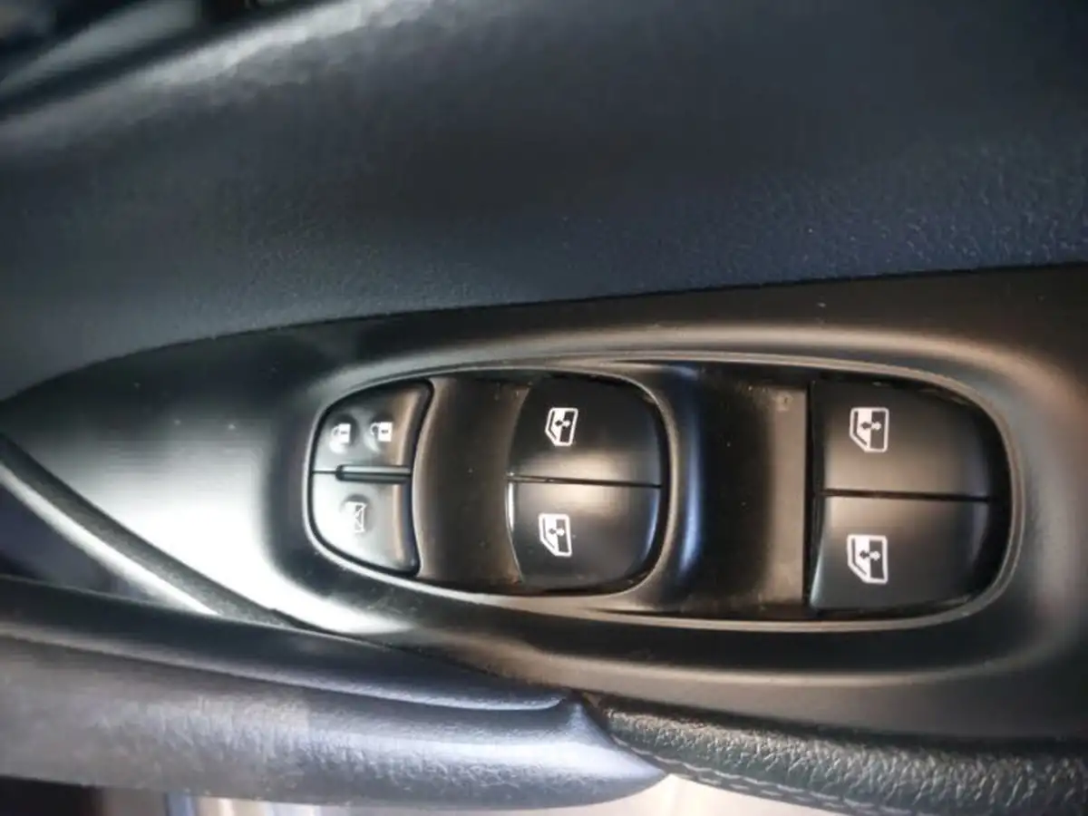 2019-nissan-qashqai-13-dig-t-acenta-premium-140ps-big-9