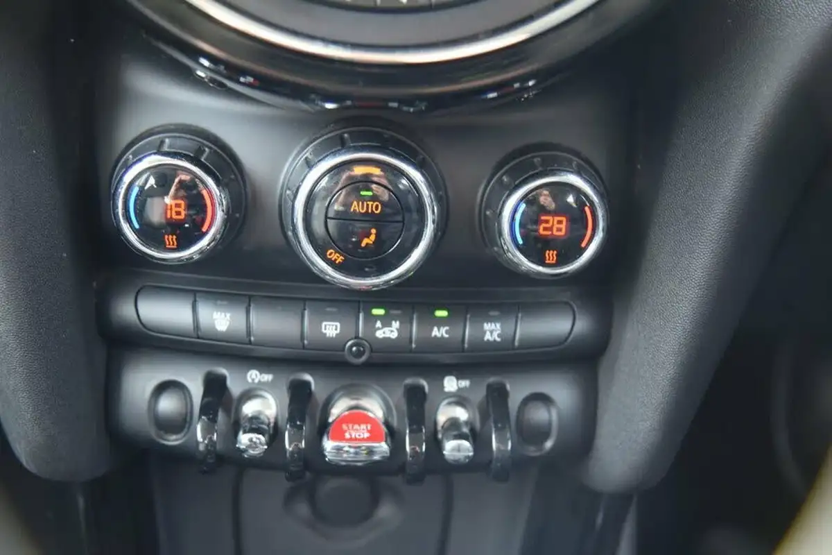 2015-mini-cooper-20td-cooper-sd-170bhp-ss-hatchback-3d-sport-auto-big-39