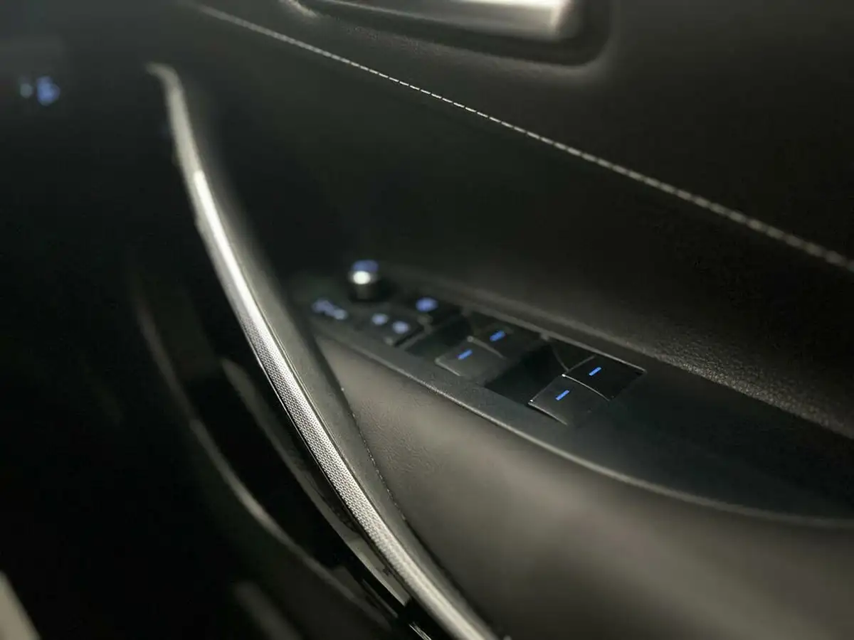 2021-toyota-corolla-18-vvt-i-design-trk-touring-sports-5d-big-29