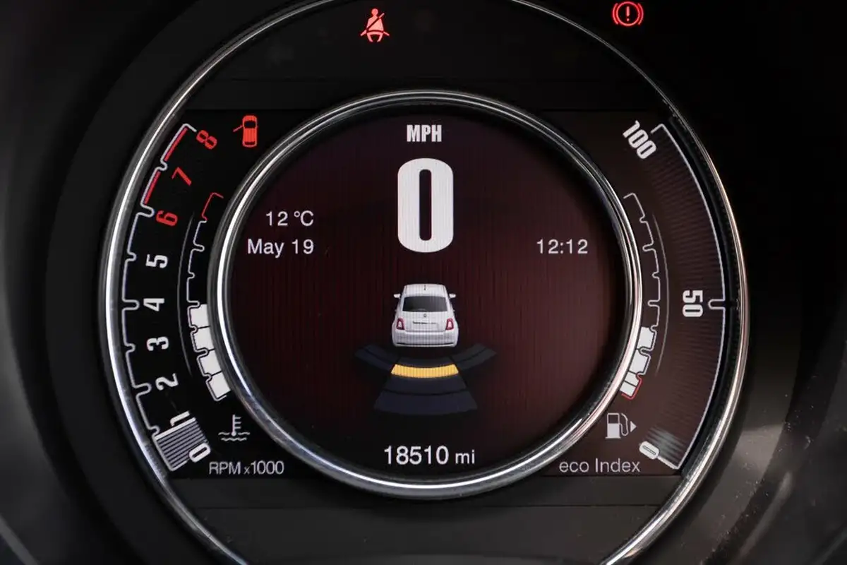 2020-fiat-500-10-star-big-29
