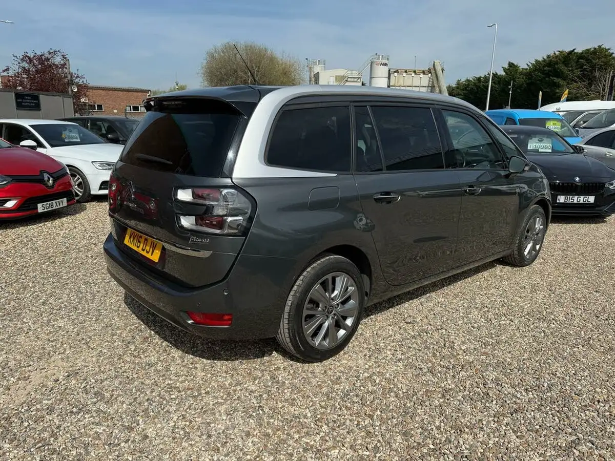 2016-citroen-grand-c4-picasso-16bluehdi-flair-eat6-big-8