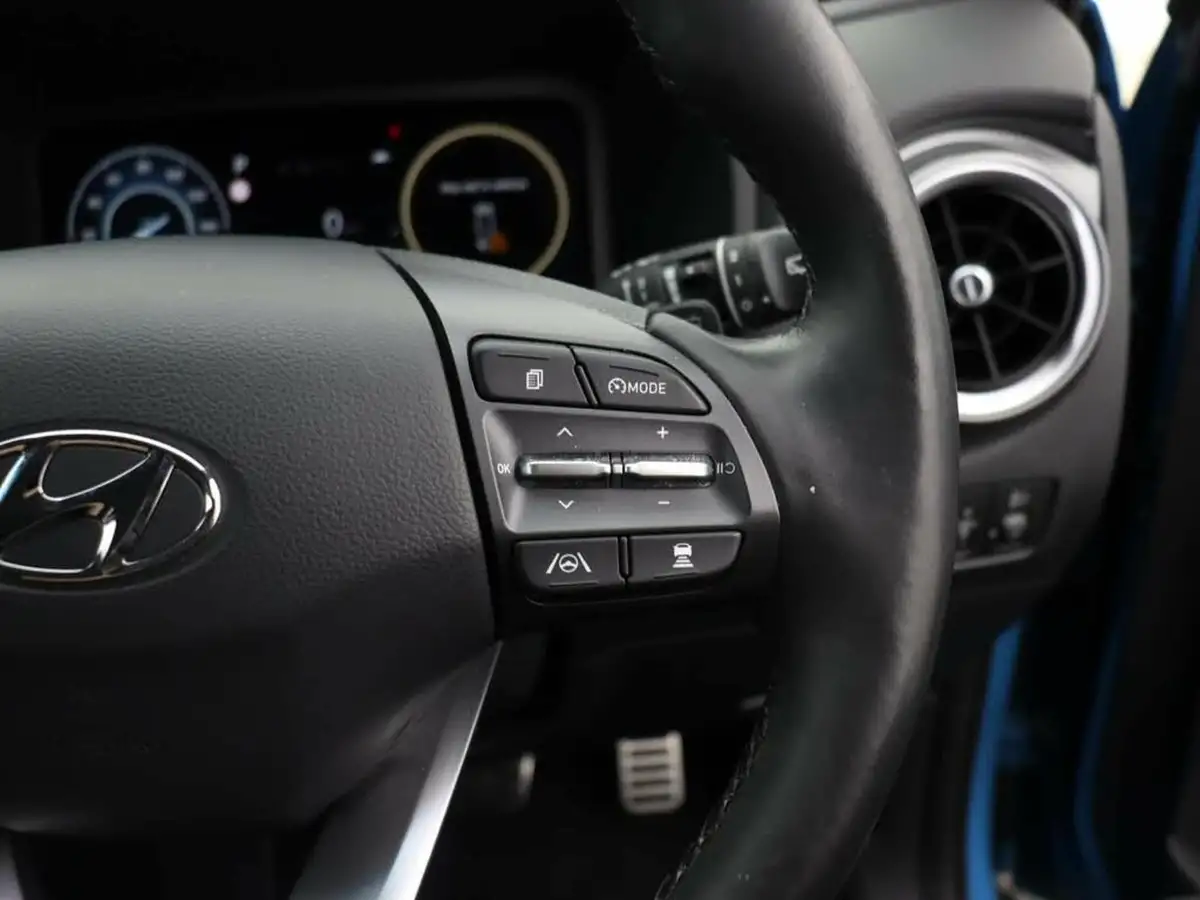 2022-hyundai-kona-e-premium-204ps-64kwh-7kw-obc-big-26