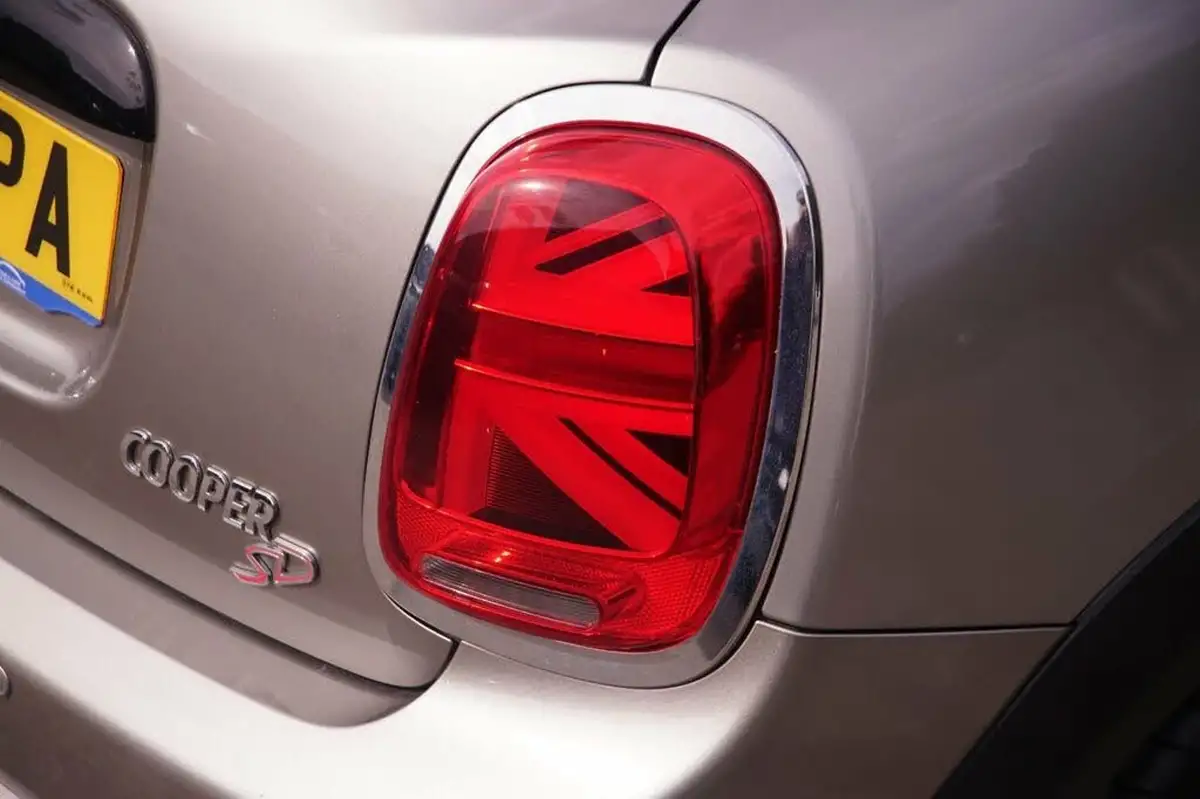 2016-mini-cooper-20td-cooper-sd-170bhp-ss-hatchback-5d-big-40