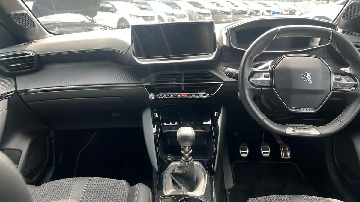 2022-peugeot-208-12-puretech-gt-100bhp-big-3