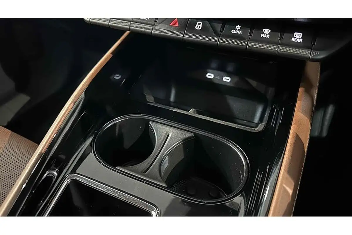 2023-skoda-enyaq-e-80-82-kwh-station-wagon-big-44