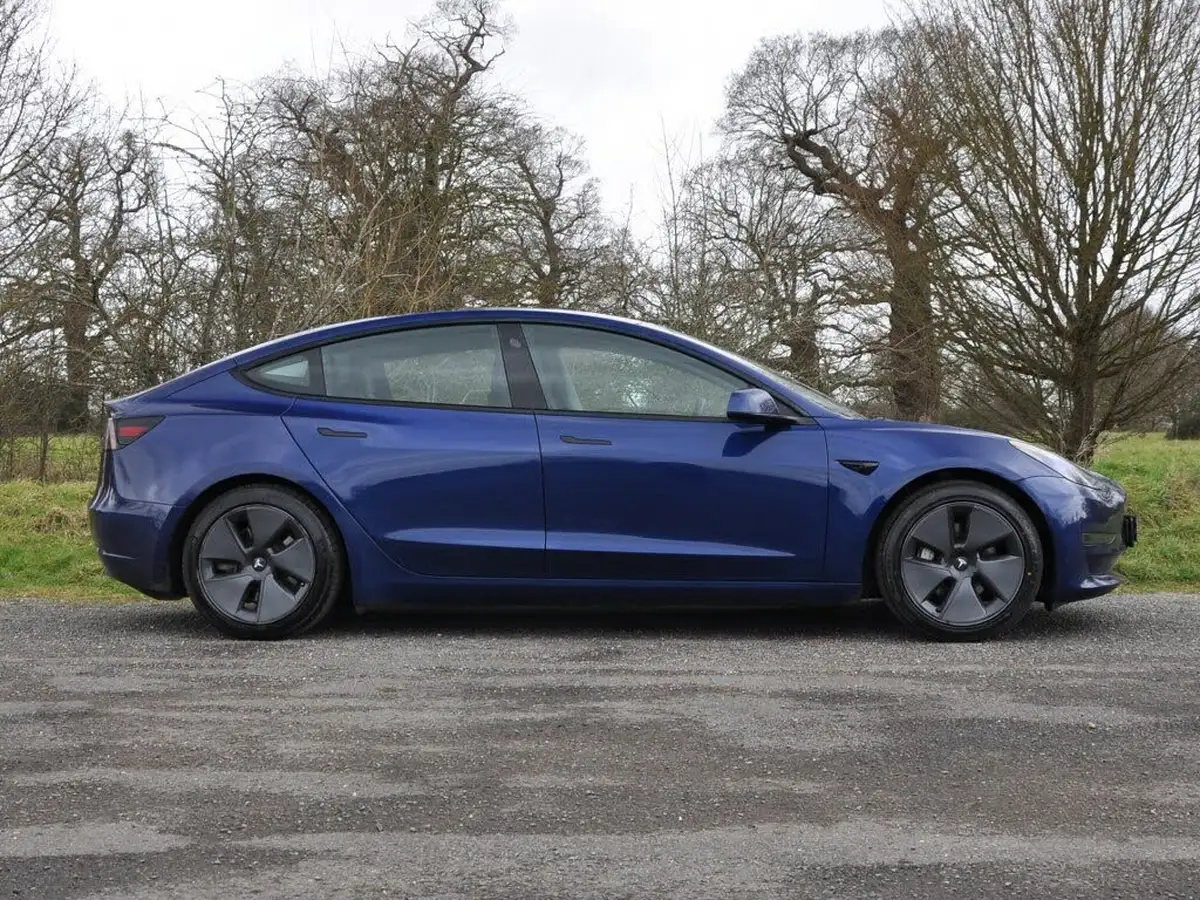 2022-tesla-model-3-e-long-range-big-30