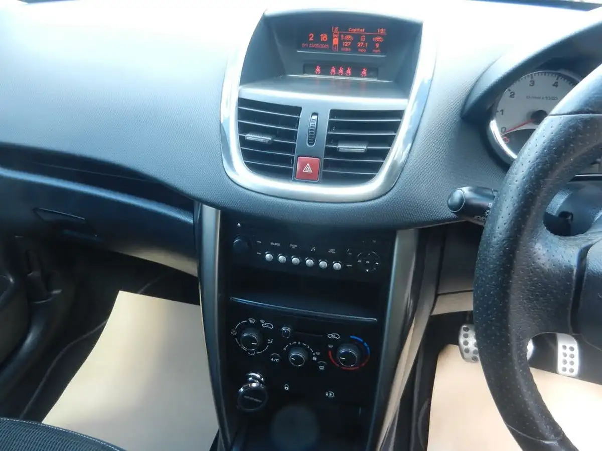 2012-peugeot-207-16-allure-5d-big-23