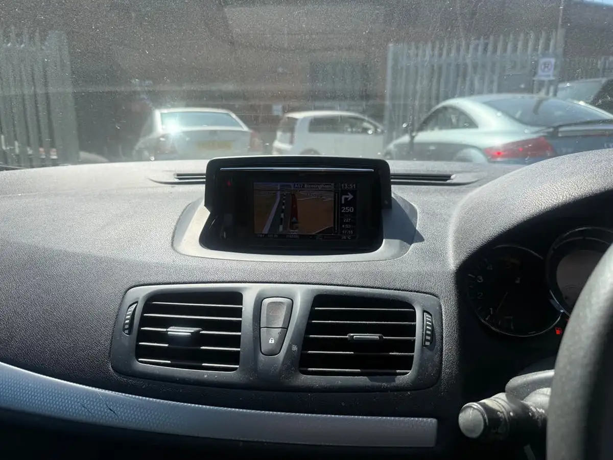 2012-renault-megane-15dci-dynamique-tom-tom-coupe-3d-big-14