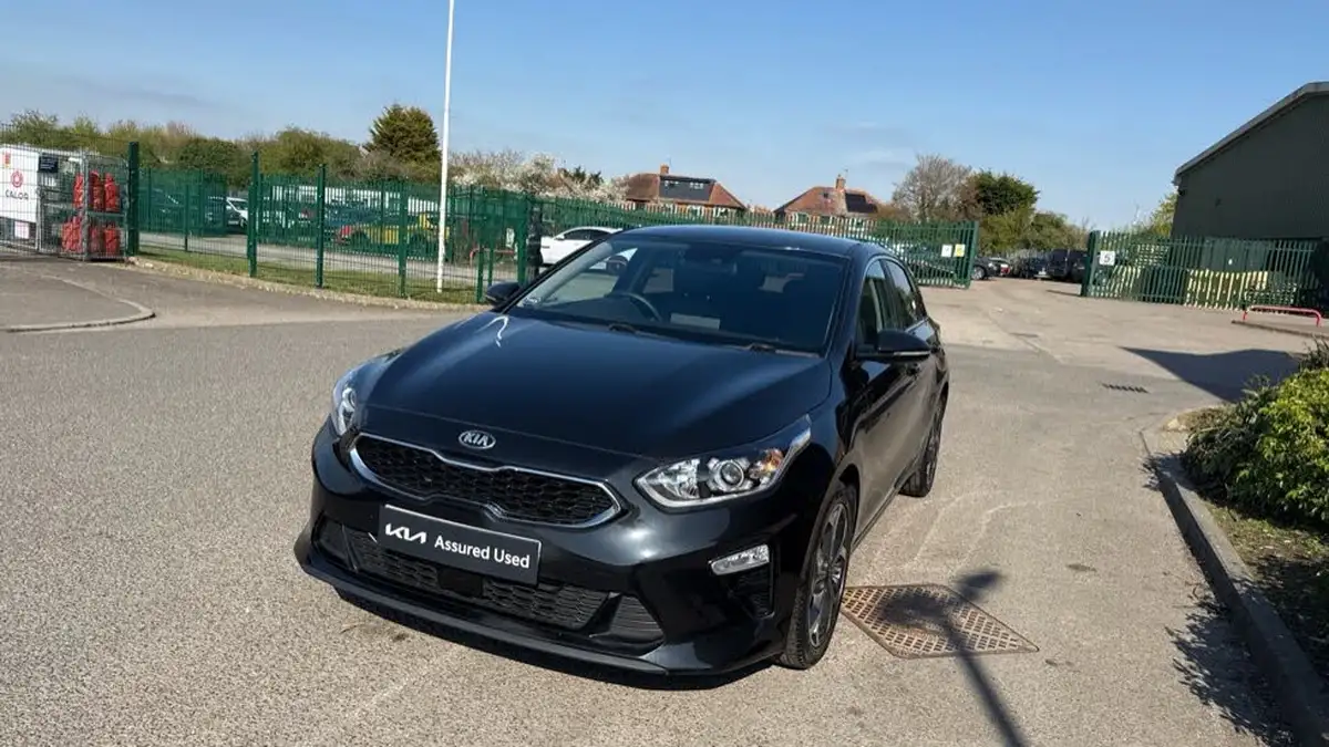2019-kia-ceed-14-t-gdi-3-hatchback-big-11