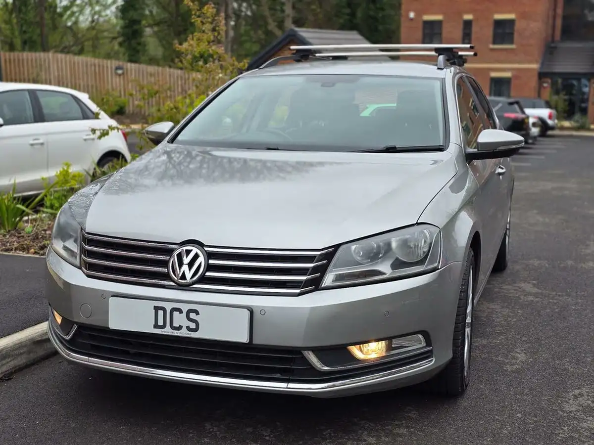 2014-volkswagen-passat-20tdi-executive-140ps-ss-estate-5d-dsg-big-3