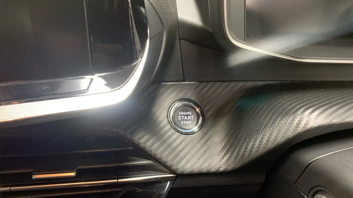 2022-peugeot-208-12-puretech-allure-premium-100bhp-eat8-big-39