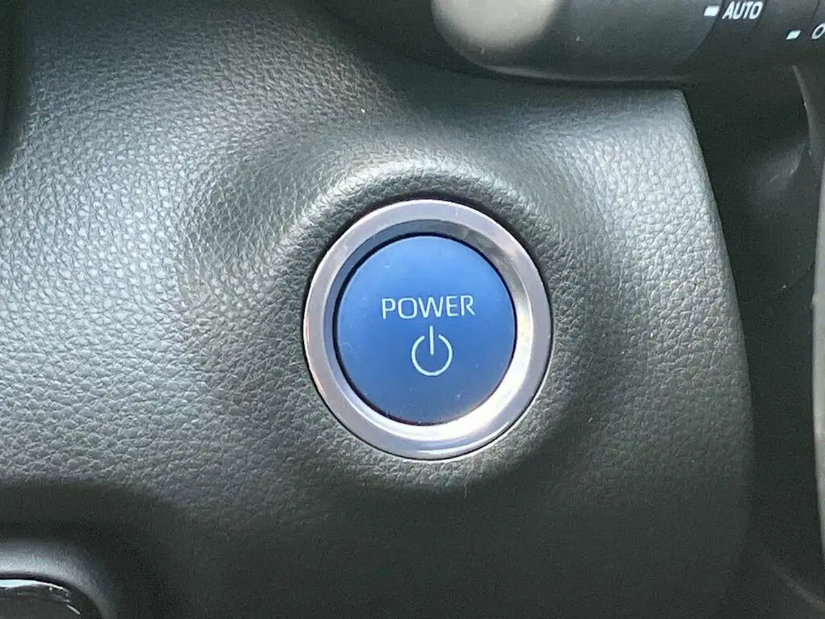 2022-mazda-mazda2-15-select-big-35